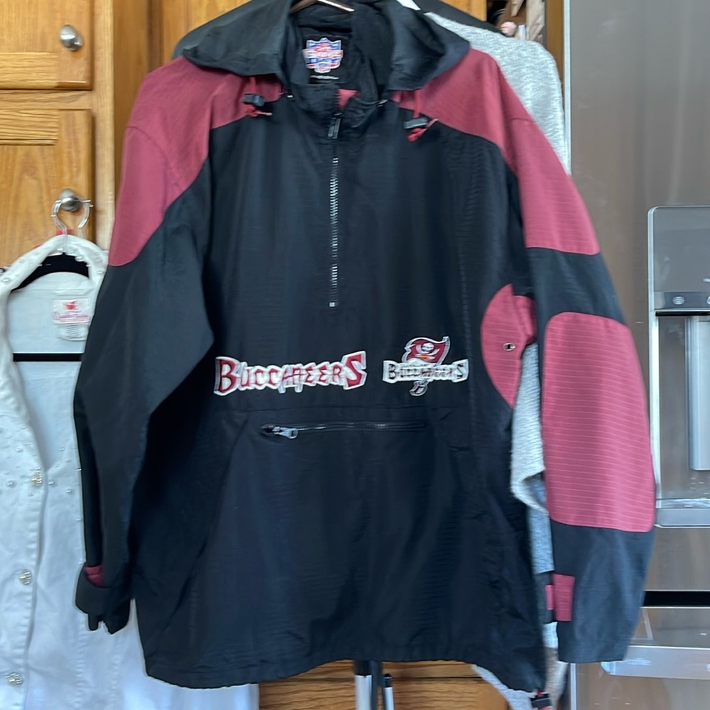 Phenom Game Day NFL Men Size L Buccaneers Tampa Bay